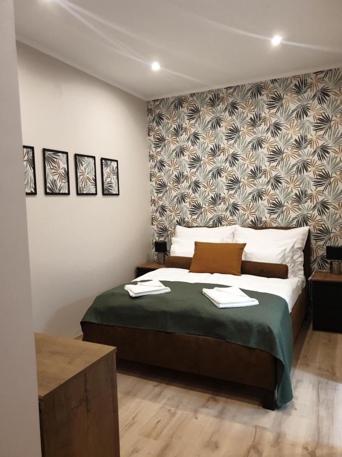 Hotel Indium City Panzió Eger Esterno foto