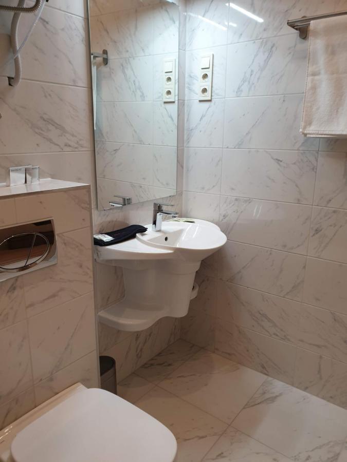 Hotel Indium City Panzió Eger Esterno foto