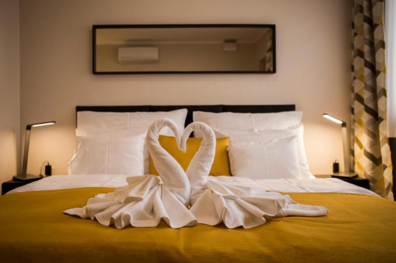 Hotel Indium City Panzió Eger Esterno foto