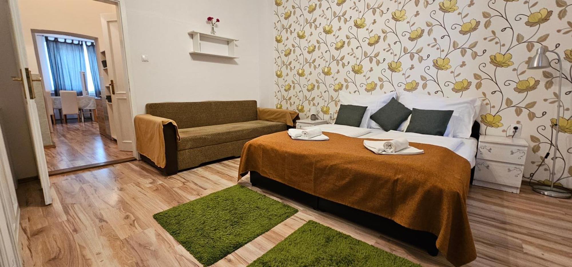 Hotel Indium City Panzió Eger Esterno foto